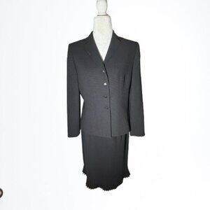 Women's Black with Tiny Red Dots 2 Piece Skirt Suite - Size 8P